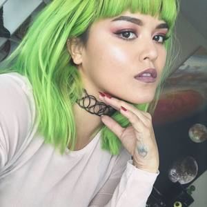 Meet your Posher, Ku'uipo